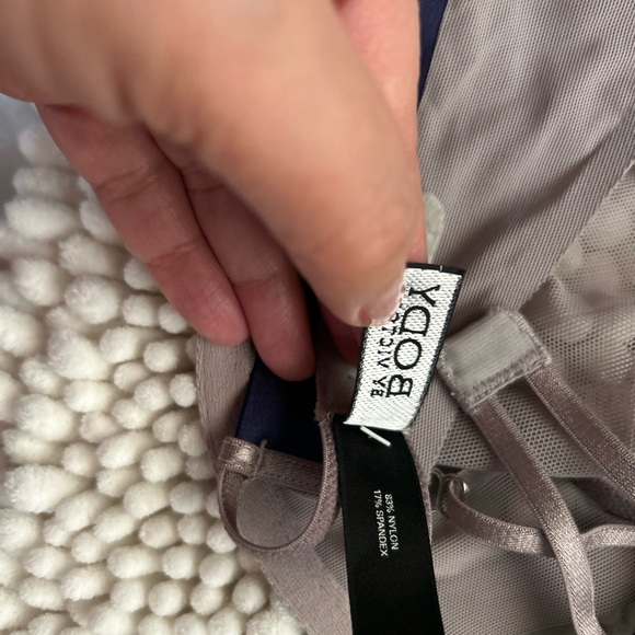 Victoria's Secret Gray and Navy Bra - Picture 8 of 8